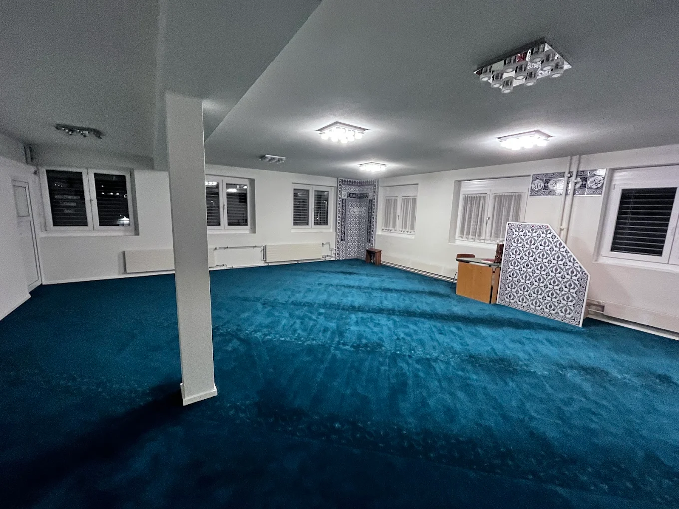 Innenansicht der Rheinfelden Merkez Camii